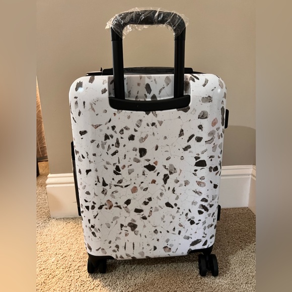🎉LAST PIECE🎉Calpak Terrazzo 20in Carry-On Luggage Terrazzo - Picture 9 of 16